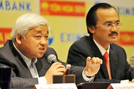 Vòng 26 V-League 2012: Nín thở chờ hạ cánh an toàn