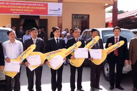 VietinBank trao 5 xe cứu thương chất lượng cao cho tỉnh Điện Biên