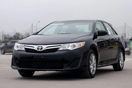 Toyota Camry 2013 về Việt Nam với giá "chát"