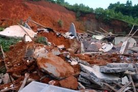 Sập đất tại Lai Châu khiến hai công nhân tử vong