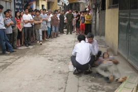 Thanh niên đang đi, quỵ xuống chết giữa đường