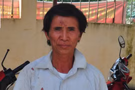 Ông xe ôm "lục tuần" bẻ gãy dao nhọn của tên cướp