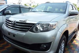 "Ảnh nóng" của Toyota Fortuner và Innova 2012 tại Việt Nam