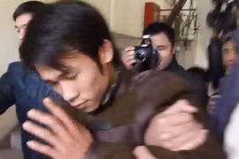 Clip "độc": Giáp mặt nghi phạm giết chủ hiệu vàng Vững Bắc