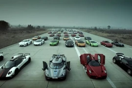 Choáng với “cuộc đua siêu xe” của dân chơi Trung Quốc