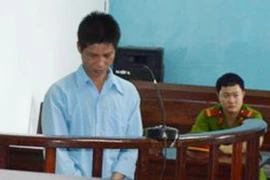 Gã trai làng đồi bại, xem phim sex rồi hại đời hai bé gái