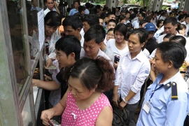 Sĩ tử lại nhốn nháo dồn về Văn Miếu