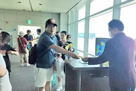 Hành khách có thân nhiệt bình thường mới được nhập cảnh