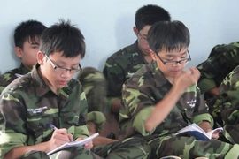 Đi bộ đội cho nên người