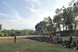 Một ngày làm “chiến sĩ” ở Học kỳ quân đội