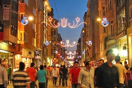 Tạo dựng không gian công cộng cho Hà Nội