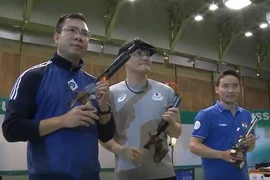 Hoàng Xuân Vinh "khai súng" bằng huy chương Bạc thế giới