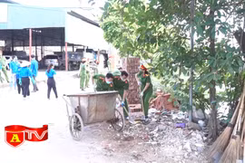  Làm sạch cảnh quan, khơi thông dòng chảy sông Tô Lịch