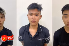 Túng tiền rủ nhau đi cướp giật tài sản