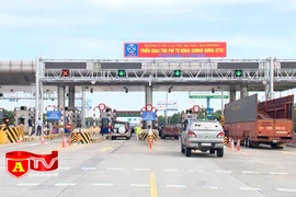 3 triệu phương tiện dán thẻ, 90 trạm đã lắp đặt làn thu phí không dừng