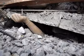 Thoát nạn như thế nào khi nhà bị sập?