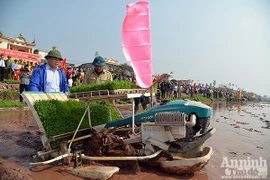 Lãnh đạo TP Hà Nội xuống đồng khai mở vụ xuân