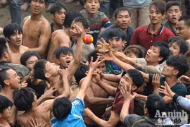 Những hình ảnh bạo lực sởn gai ốc tại hội phết Hiền Quan 2016