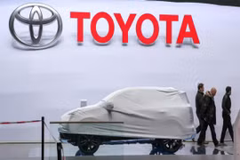 Hãng Toyota tạm ngừng sản xuất do động đất