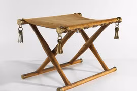 Tranh cãi về chiếc ghế của Pharaoh 