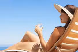 Tắm nắng quá lâu giảm nồng độ vitamin D