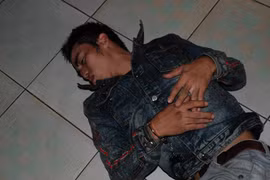 Nổ súng, khống chế 2 thanh niên nghi ngáo đá, xông vào quán nhậu, truy sát thực khách