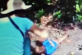 Bé trai Campuchia từng nhận kẻ hành hạ mình là cha nuôi