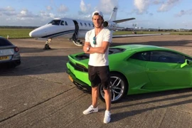Bale dị ứng với siêu xe Lamborghini