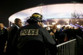 Premier League họp khẩn sau các vụ tấn công khủng bố ở Paris