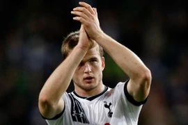 "Tam sư" công bố danh sách cầu thủ đối đầu với Tây Ban Nha và Pháp