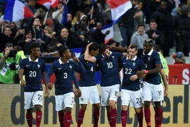 Vì sao Pháp cương quyết đá giao hữu với Anh bất chấp thảm kịch tấn công khủng bố ở Paris?