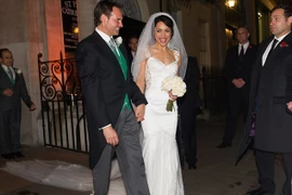 Nữ bác sỹ khiến Chelsea khốn đốn "âm thầm" lên xe hoa