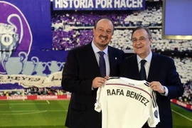 Chủ tịch CLB Real Florentino Perez bất ngờ "cứu" HLV Benitez