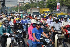 Bộ Y tế chính thức bỏ quy định “ngực lép” không được lái xe 