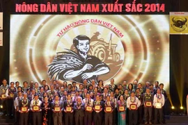 Vinh danh 63 nông dân tỷ phú làm giàu từ gà, vịt