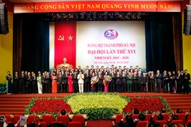 Ra mắt Ban chấp hành Đảng bộ thành phố Hà Nội khóa XVI