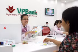 Mở thẻ tại VPBank có cơ hội sở hữu Macbook Air, iPhone...