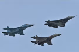 Nga tiếp nhận 60 máy bay chiến đấu Sukhoi và Yak-130 vào năm 2015