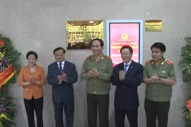 Khánh thành và gắn biển công trình chào mừng 60 năm ngày Giải phóng Thủ đô 
