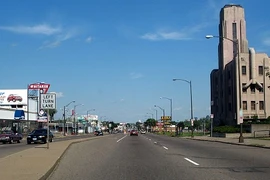 Vừa lái xe, vừa “tự sướng” với… sex toy