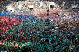 Lễ hội xây “tháp người” tại Tây Ban Nha