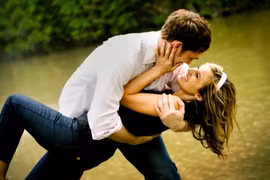 Đọc vị chàng qua ngôn ngữ cơ thể