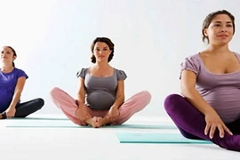 Thai phụ luyện tập yoga sẽ ít bị đau khi sinh con