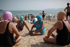 "Phong cách" mới cho thời trang đi biển 