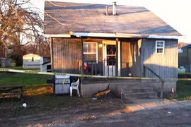 Bé gái 18 tháng tử vong do cha mẹ bật lò sưởi hết công suất