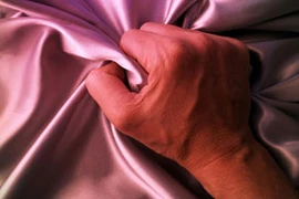 Vì sao chàng giả vờ “lên đỉnh”?