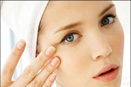 Xóa tan quầng thâm quanh mắt