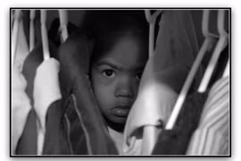 Bé gái 4 tuổi tử vong do bị mẹ ghẻ đánh đập dã man