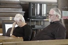 Vào bệnh viện cắt bao quy đầu, bị bác sĩ cắt luôn… “cậu nhỏ”