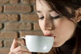 Uống nhiều cà phê làm giảm tỷ lệ IVF thành công